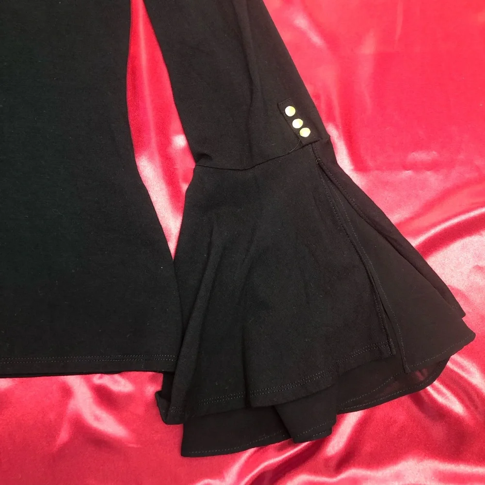 ⭐️NEW⭐️White House Black Market Black Boat Neck Bell Sleeves Top with buttons - Picture 5 of 9